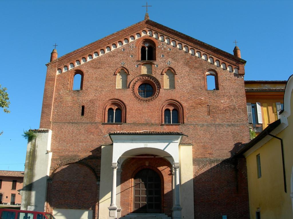 Hotel Morimondo Exterior photo